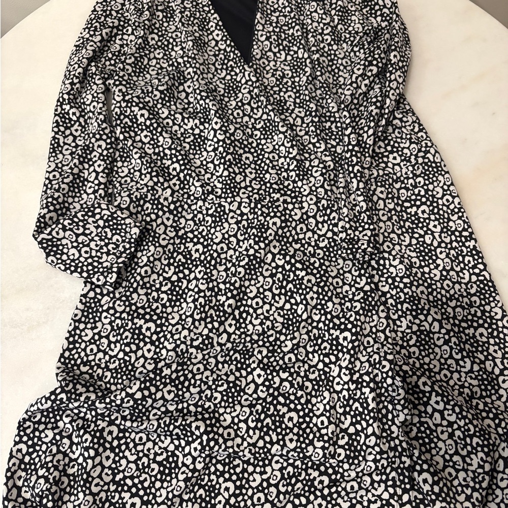 Black and White Patterned wrap Dress
